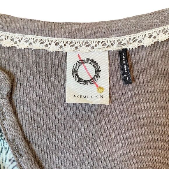 Anthropologie Akemi + Kin Fauna Leopard Jungle Print Henley Top - Picture 6 of 16